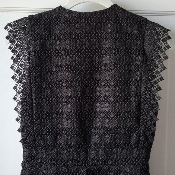 SANDRO PARIS BLACK LACE V-NECK GEOMETRIC MINI DRESS SIZE 2 FIT FLARE COCKTAIL - Picture 12 of 14